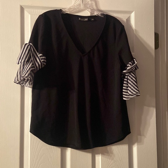 New York & Company Tops - Large Blouse 💗